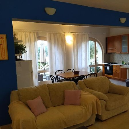 Holiday Home With Free Parking By The Beach Brela Exteriör bild