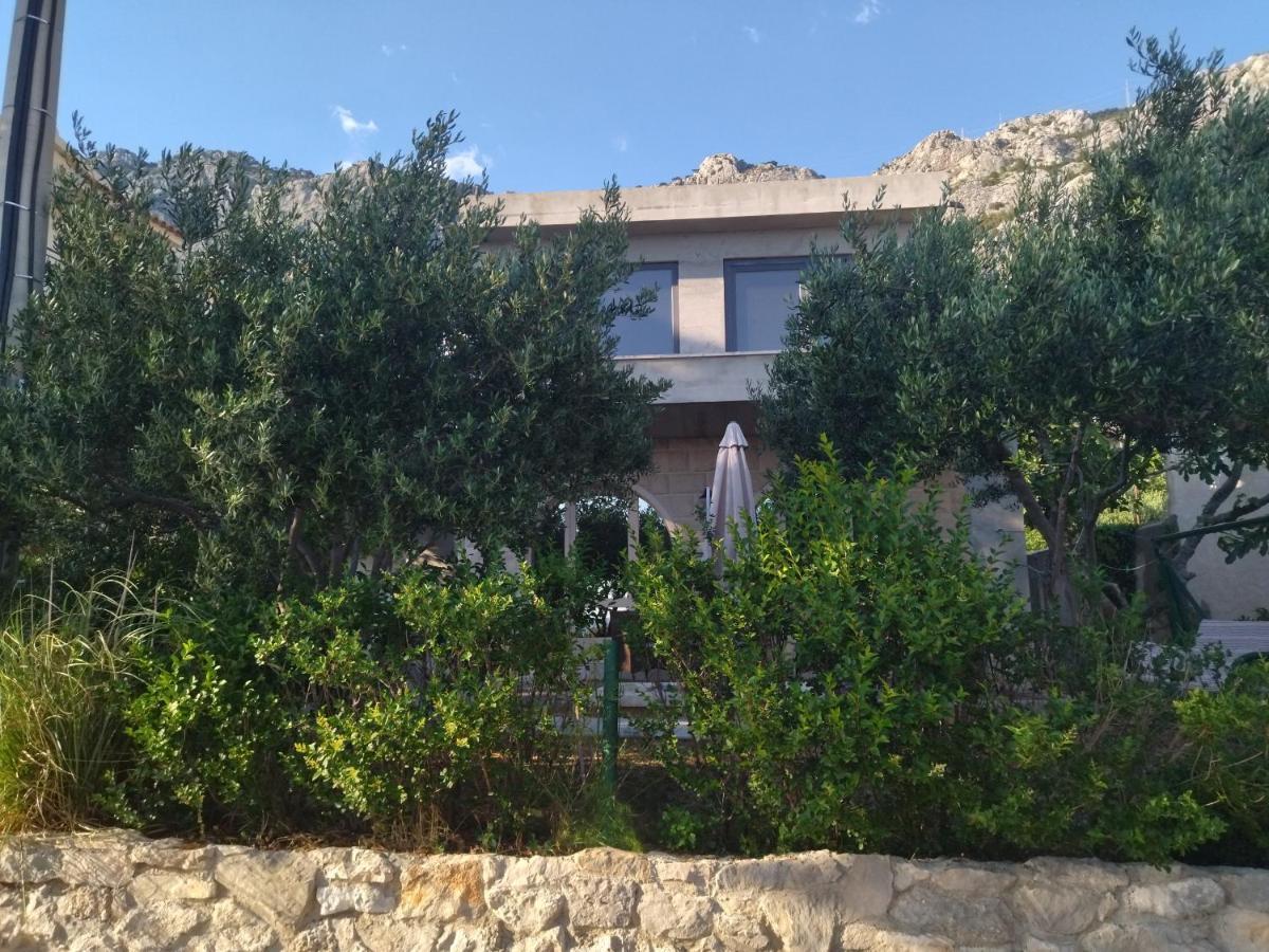 Holiday Home With Free Parking By The Beach Brela Exteriör bild