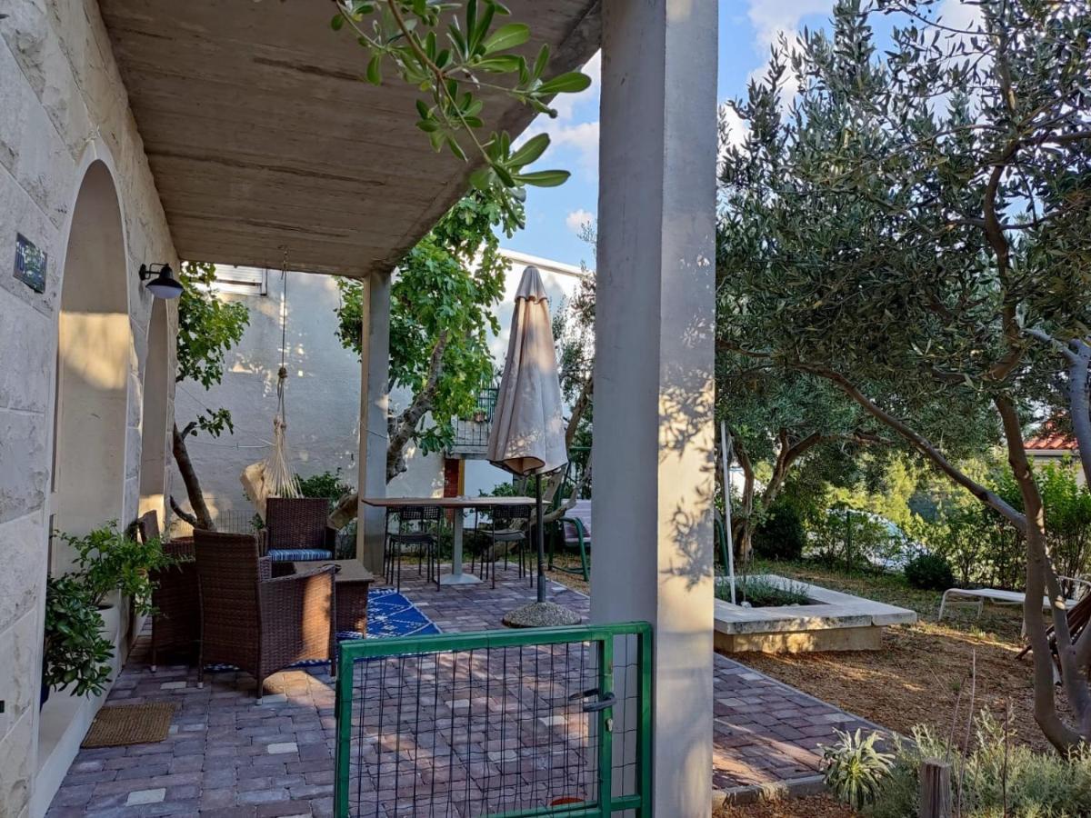 Holiday Home With Free Parking By The Beach Brela Exteriör bild