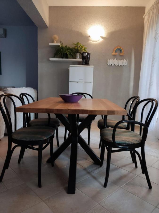 Holiday Home With Free Parking By The Beach Brela Exteriör bild