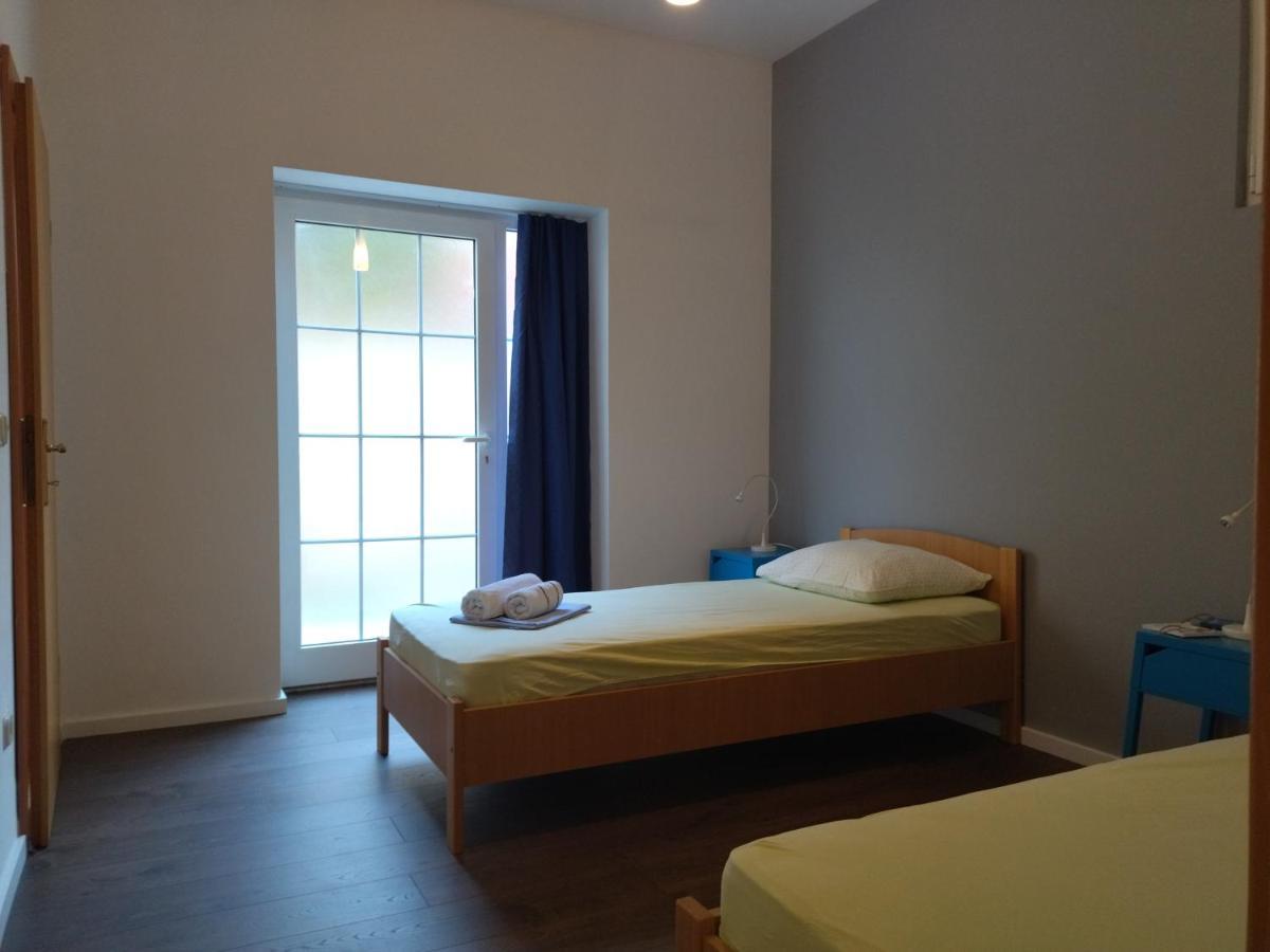 Holiday Home With Free Parking By The Beach Brela Exteriör bild